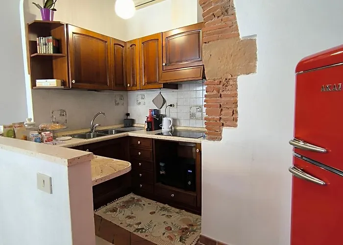 Via Pellettier 12 Livorno